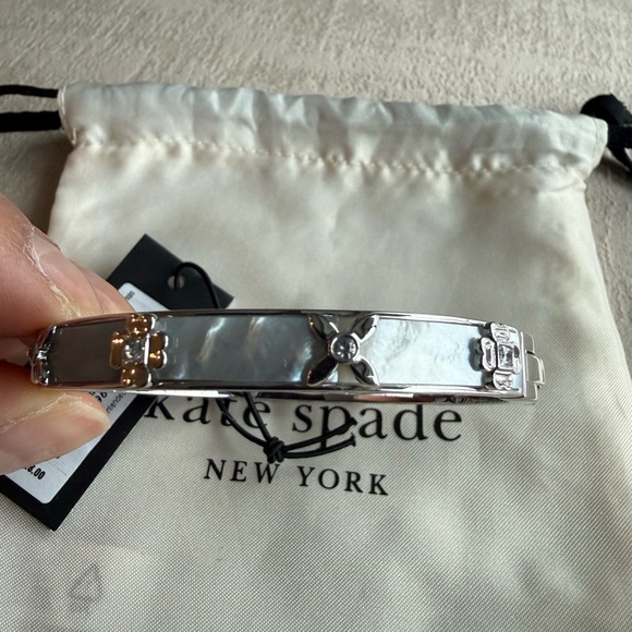 NWT Kate Spade Heritage Bloom Clasp Bangle - Picture 5 of 8